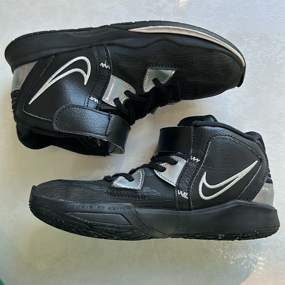 Nike Kyrie Infinity Basketball Shoe (little kids / preschool ) - Picture 6 of 12